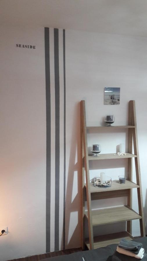 Chambre D'Hote - La Ruche Des Bleuets ミュルザンヌ エクステリア 写真
