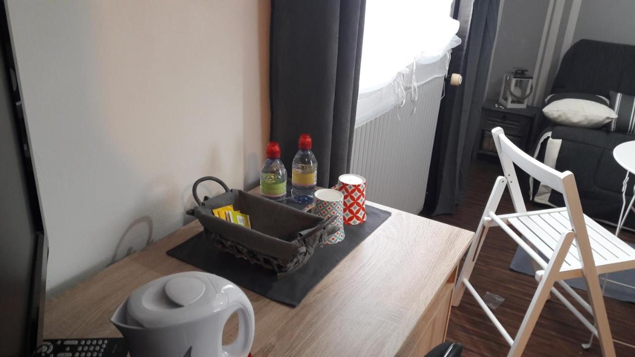 Chambre D'Hote - La Ruche Des Bleuets ミュルザンヌ エクステリア 写真